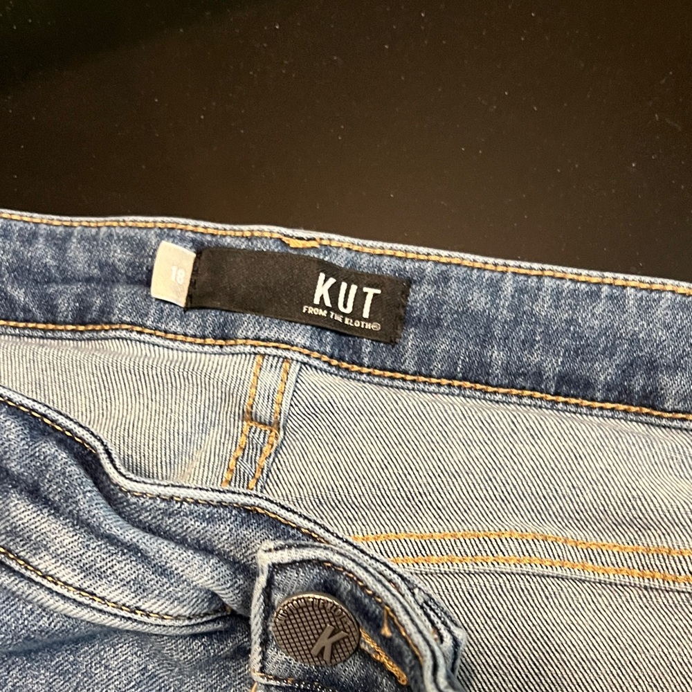 Kut from the Kloth Light Wash Skinny Jeans with Distressed Knees - Picture 2 of 4
